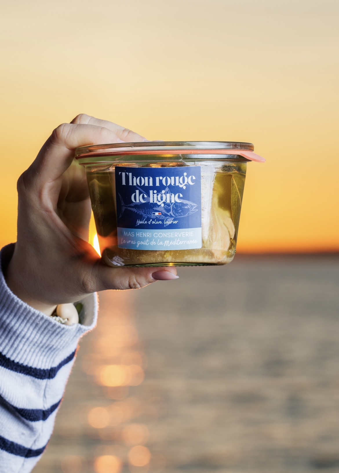 Thon rouge de ligne, huile d’olive, laurier